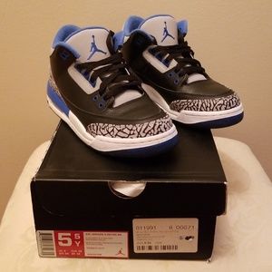 Air Jordan 3 Sport Blue, GS 5.5.  LIGHTLY WORN!